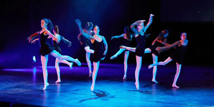 Cools Dance & Events   balletteenscarroussel.837x419x1